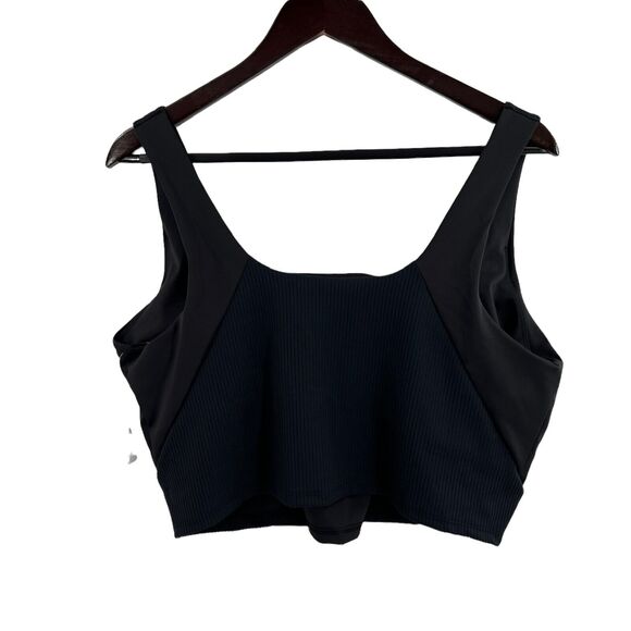 Old Navy Black Cropped Tank Built In Bra Size Petite Medium New - Picture 2 of 5